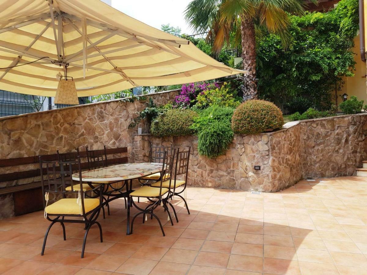 Villa Pineland Боргетто-Санто-Спирито Экстерьер фото