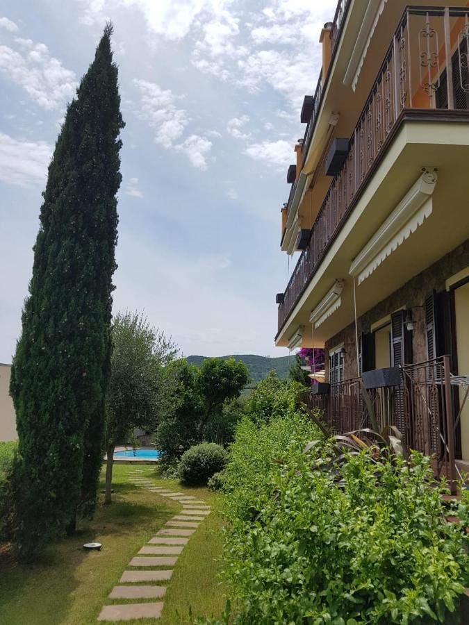 Villa Pineland Боргетто-Санто-Спирито Экстерьер фото